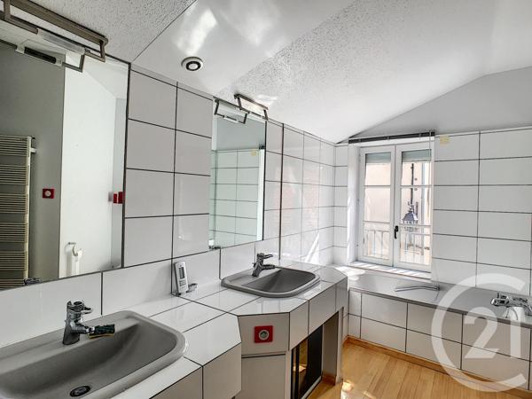 Maison à vendre  6 pièces - 217,40 m2 RIOM - 63