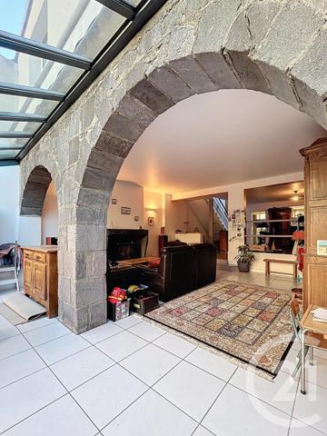 Maison à vendre  6 pièces - 217,40 m2 RIOM - 63