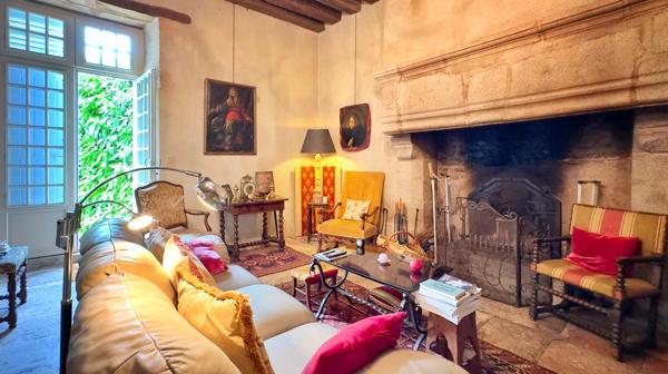 Grande maison historique avec un grand potentiel de chambres d'hôtes