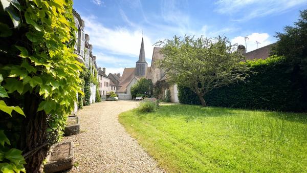 Grande maison historique avec un grand potentiel de chambres d'hôtes