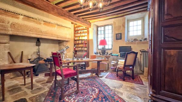 Grande maison historique avec un grand potentiel de chambres d'hôtes