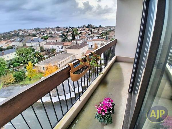 Vente appartement Saintes : 91 000 € - AJP Immobilier Saintes