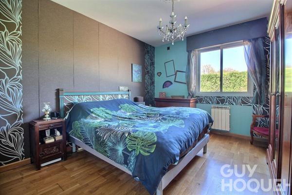 Propriété de 187 m² - 5 chambres - 7 500 m² de terrain.