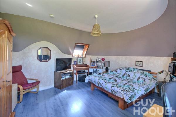 Propriété de 187 m² - 5 chambres - 7 500 m² de terrain.