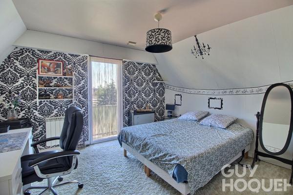 Propriété de 187 m² - 5 chambres - 7 500 m² de terrain.