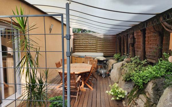 Maison à vendre    5 pièces • 128,48 m2 Saint-Étienne