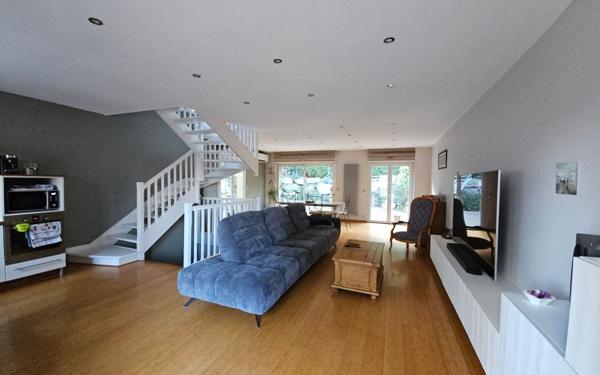 Maison à vendre    5 pièces • 128,48 m2 Saint-Étienne