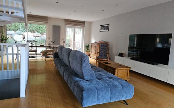 Maison à vendre    5 pièces • 128,48 m2 Saint-Étienne