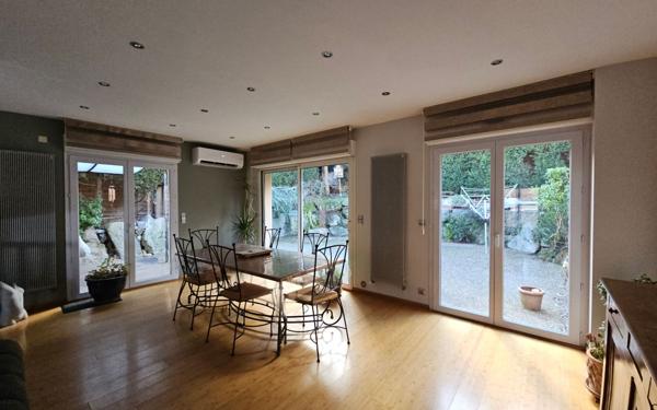 Maison à vendre    5 pièces • 128,48 m2 Saint-Étienne