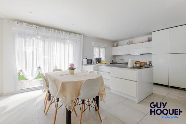Maison 5 chambres à vendre à Combs-la-Ville - Bois l'Evêque