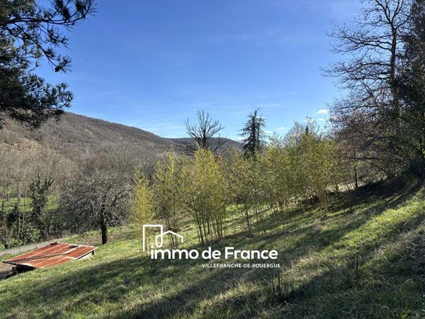 Ensemble immobilier - Maison d'habitation et dépendance à rénover - La Rouquette