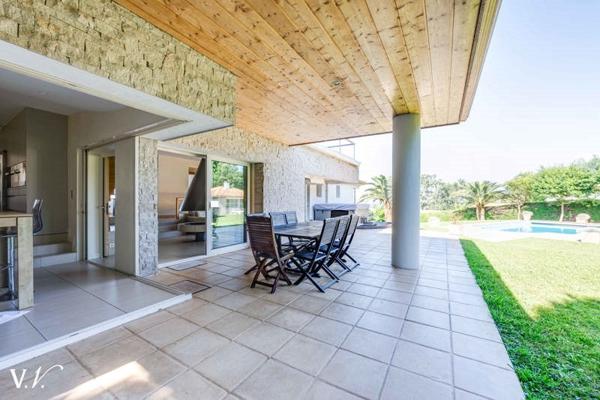 Maison 2 390 000 € Urrugne 7 p 235 m² DPE C