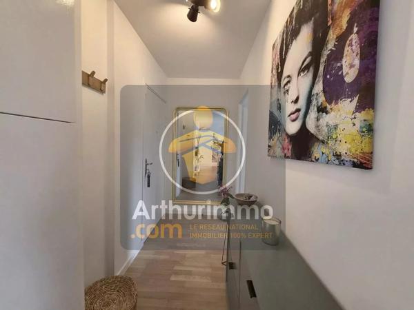 Vente                                                      Appartement
                        
                     4 pièces                      84 m2                     à Ormesson-sur-Marne