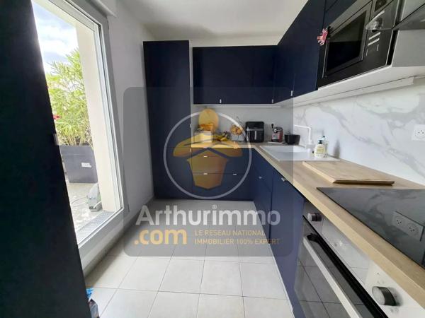 Vente                                                      Appartement
                        
                     4 pièces                      84 m2                     à Ormesson-sur-Marne