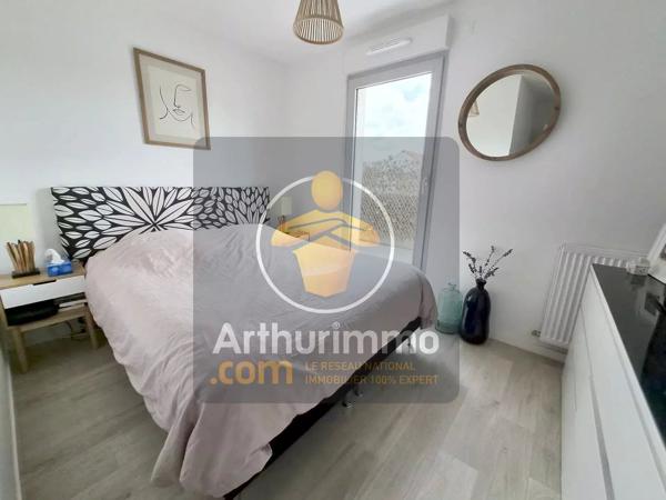 Vente                                                      Appartement
                        
                     4 pièces                      84 m2                     à Ormesson-sur-Marne
