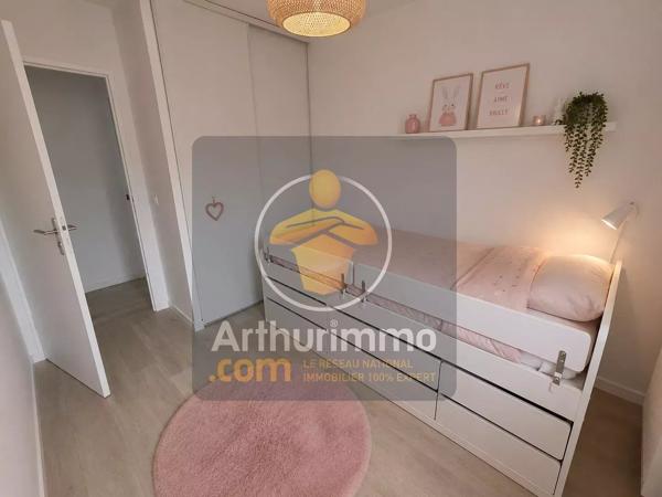 Vente                                                      Appartement
                        
                     4 pièces                      84 m2                     à Ormesson-sur-Marne