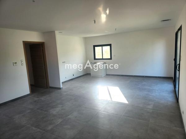 Maison à MONTENDRE, 17130 - 4 pièces 88m²