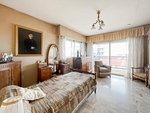 APPARTEMENT 3 PIECES CENTRE CANNES AVEC VUE MER