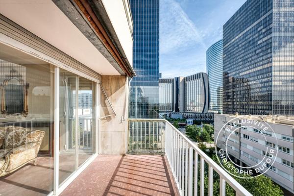 PUTEAUX - Appartement familial de 121 m² au dernier étage avec balcon, box et cave