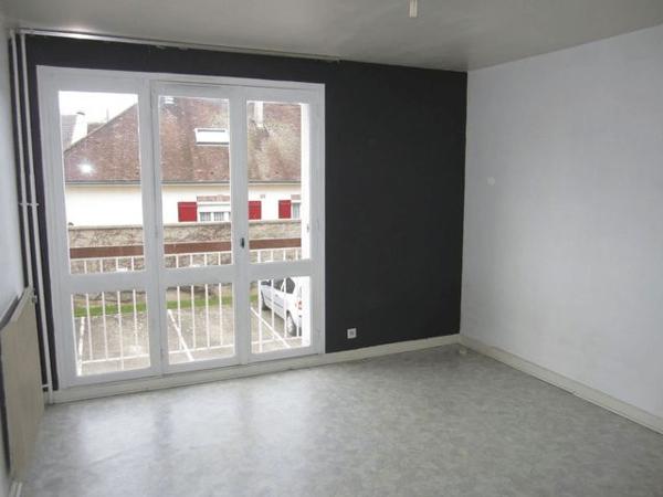 Location Studio 28.9 m² - 25 RUE SAINT LUCIEN Beauvais 60000