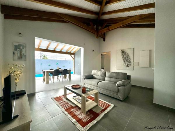 ENSEMBLE DE DEUX VILLAS RECENTES - SAINT FRANCOIS