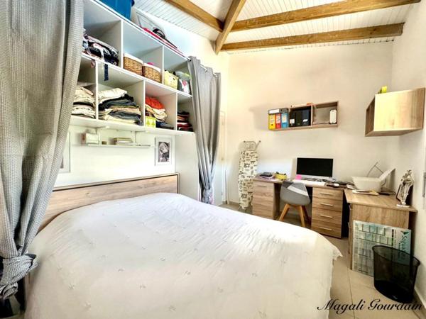 ENSEMBLE DE DEUX VILLAS RECENTES - SAINT FRANCOIS