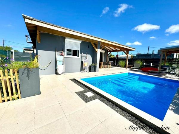 ENSEMBLE DE DEUX VILLAS RECENTES - SAINT FRANCOIS