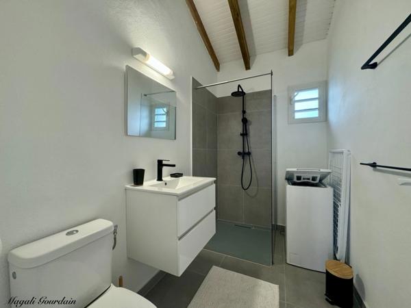 ENSEMBLE DE DEUX VILLAS RECENTES - SAINT FRANCOIS