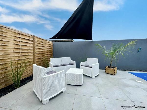 ENSEMBLE DE DEUX VILLAS RECENTES - SAINT FRANCOIS