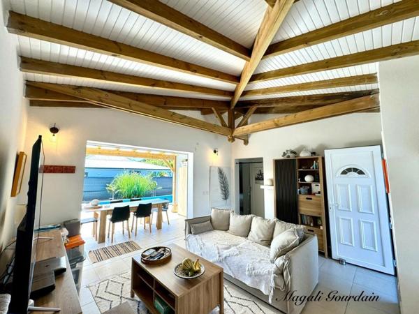 ENSEMBLE DE DEUX VILLAS RECENTES - SAINT FRANCOIS