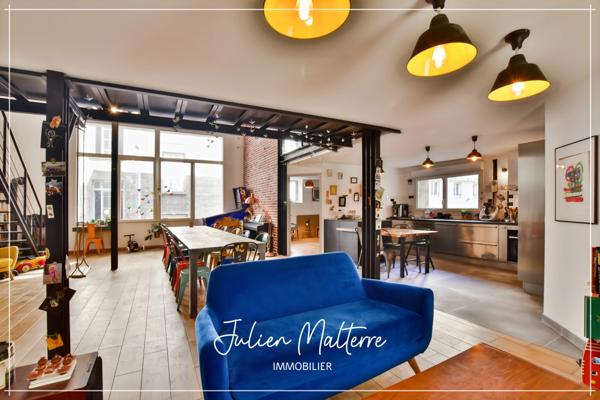 SAINT ETIENNE (42) - Exceptionnel LOFT en triplex de 265 m² avec 7 chambres, bureau, terrasse avec jardin et 2 garages