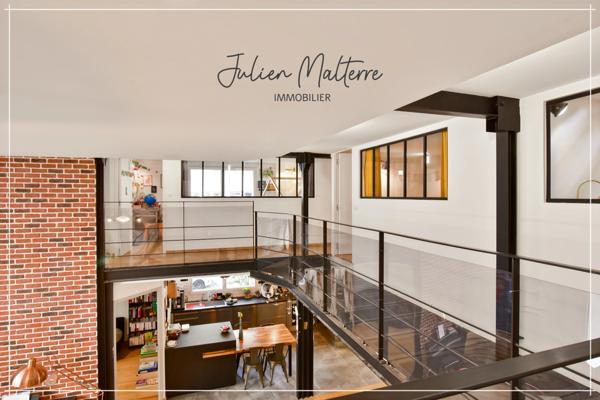 SAINT ETIENNE (42) - Exceptionnel LOFT en triplex de 265 m² avec 7 chambres, bureau, terrasse avec jardin et 2 garages