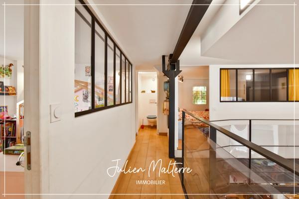 SAINT ETIENNE (42) - Exceptionnel LOFT en triplex de 265 m² avec 7 chambres, bureau, terrasse avec jardin et 2 garages