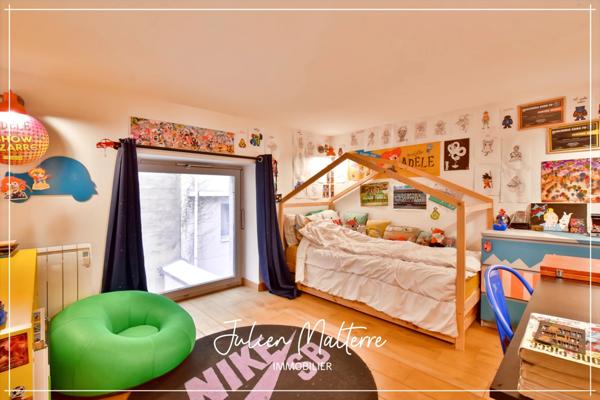 SAINT ETIENNE (42) - Exceptionnel LOFT en triplex de 265 m² avec 7 chambres, bureau, terrasse avec jardin et 2 garages