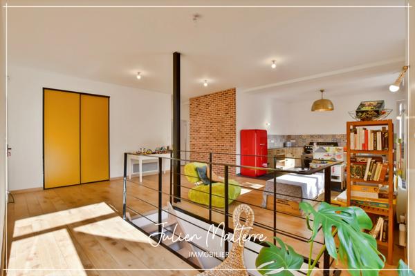 SAINT ETIENNE (42) - Exceptionnel LOFT en triplex de 265 m² avec 7 chambres, bureau, terrasse avec jardin et 2 garages