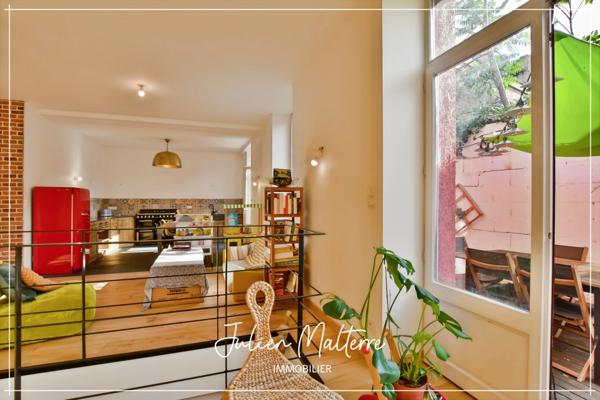 SAINT ETIENNE (42) - Exceptionnel LOFT en triplex de 265 m² avec 7 chambres, bureau, terrasse avec jardin et 2 garages