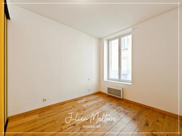 SAINT ETIENNE (42) - Exceptionnel LOFT en triplex de 265 m² avec 7 chambres, bureau, terrasse avec jardin et 2 garages