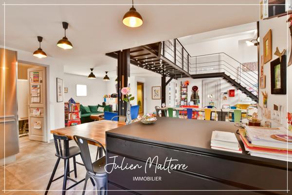 SAINT ETIENNE (42) - Exceptionnel LOFT en triplex de 265 m² avec 7 chambres, bureau, terrasse avec jardin et 2 garages