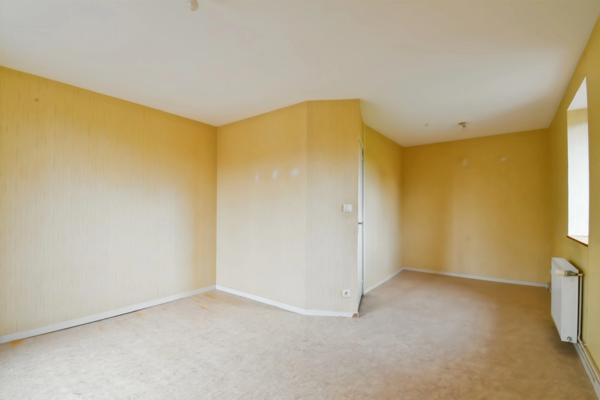 Immeuble à vendre HURIEL (03) Grande maison avec deux logements