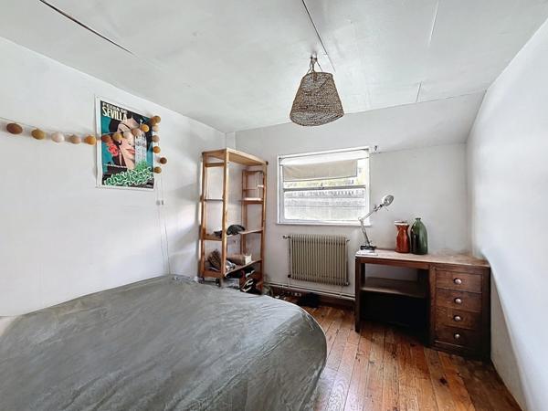 Péniche à rénover – 160m² sur le quai de Serbie, Lyon 6ème