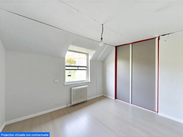 Péniche à rénover – 160m² sur le quai de Serbie, Lyon 6ème