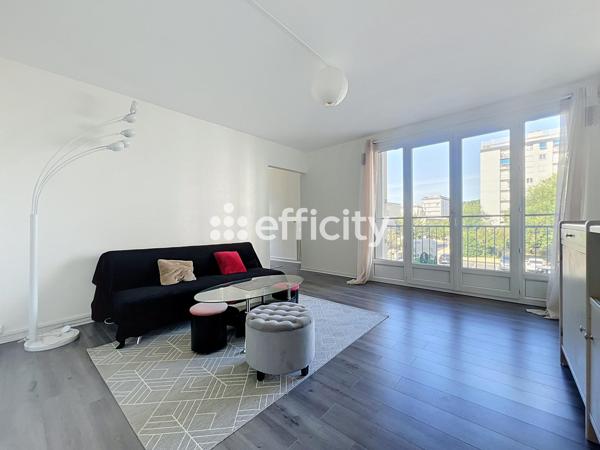 Appartement
         4 pièces
        - 80 m² 149 880 € *