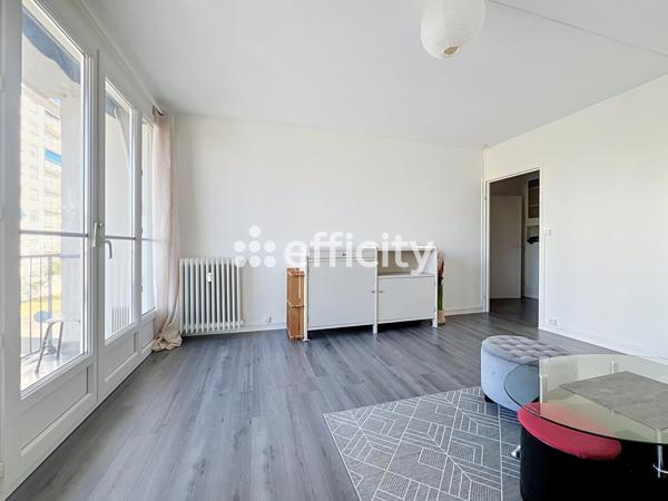 Appartement
         4 pièces
        - 80 m² 149 880 € *