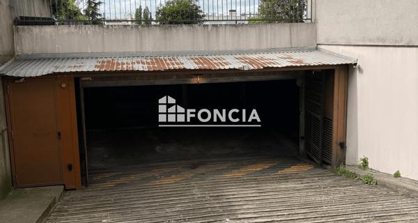 À vendre Parking 12.3 m² - Bagnolet 93170