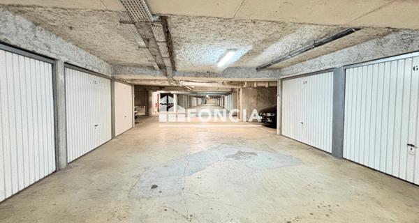 À vendre Parking 13 m² - Trappes 78190