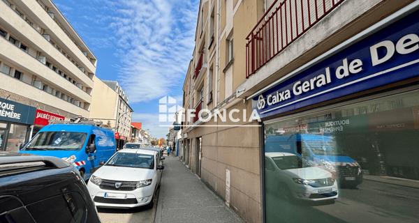 À vendre Parking 13 m² - Trappes 78190