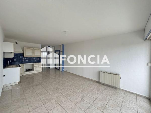 Location Appartement 2 pièces 44.6 m² - 10 AVENUE DU CENTURION Port Camargue 30240