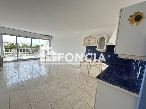 Location Appartement 2 pièces 44.6 m² - 10 AVENUE DU CENTURION Port Camargue 30240
