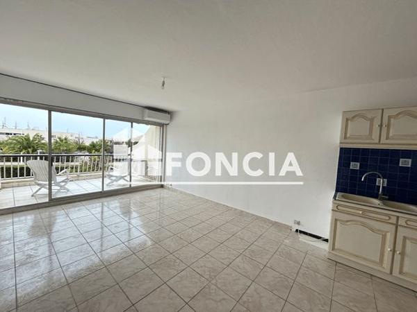 Location Appartement 2 pièces 44.6 m² - 10 AVENUE DU CENTURION Port Camargue 30240