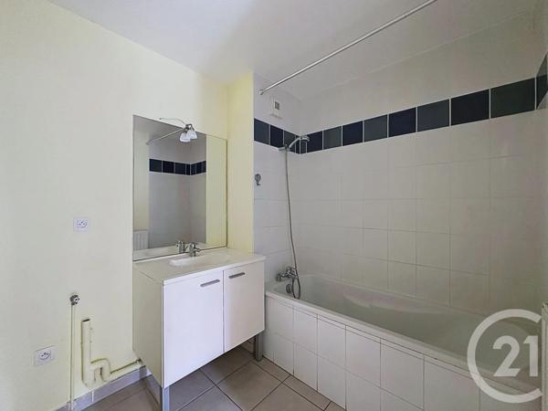 Appartement F3 à vendre  3 pièces - 64,40 m 2   AUDINCOURT  - 25